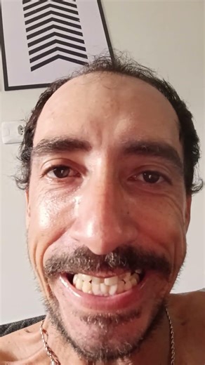 Just flip the donut over 🍩 #funnel #humor #shortjokes #comedy