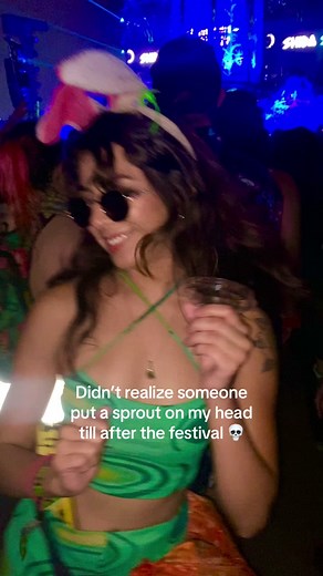 I love recieving and giving kandi or little nick knacks at raves they’re the cutest tokens of friendships😭😭 #nocturnalwonderland #insomniacevents #kandikid #rave #festivalseason #shibasan