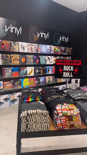 After a revamp, HMV is back open and better than ever for all your music, film, tech and games needs!🎶🎮 Check out their new stage on the first floor and keep an eye on hmv for their next live event🎤🎹 | Manchester Arndale