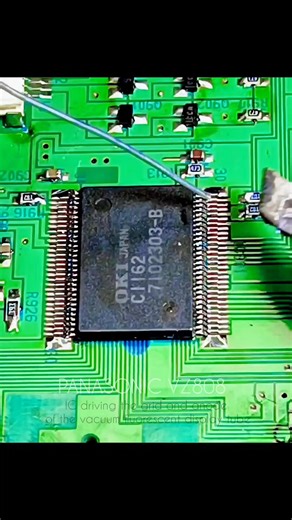 Giyan Circuit on Instagram: "traditional method. #removed #SolderingIron #method #traditional"