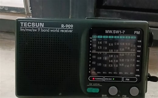 65元德生R909和139元德劲de28中波音质对比实测