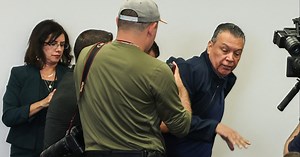 Senator forcibly removed from DHS Secretary Kristi Noem's press conference in L.A.