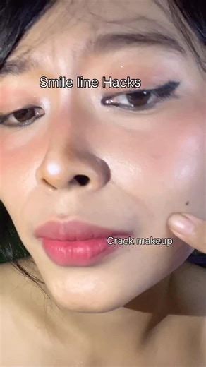 Astrella on Instagram: "Makeup hacks #reels #makeuphacks #makeup #makeuptutorial #smileline #viral #trending #fypシ❤️💞❤️"