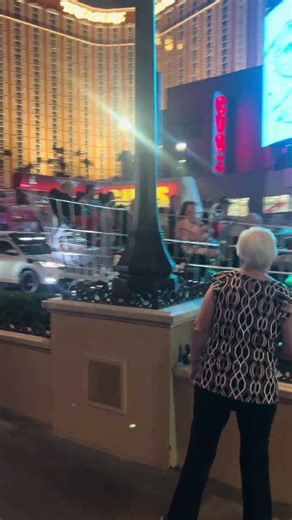 The World’s Biggest Shopping Cart