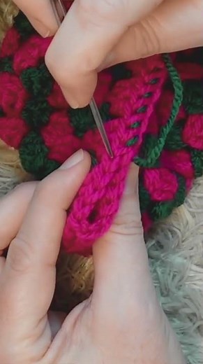 Granny Sew crochet granny square @sewcrochet #beginners