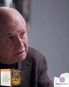 Eșuează în a-i supraveghea. Acum, asta poate părea puțin în contradicție cu ideea că trebuie să fii lobii lor frontali până când aceștia se dezvoltă complet. Creierul, de fapt, nu este complet dezvoltat până când copiii ajung la mijlocul sau sfârșitul vârstei de 20 de ani. Așadar, să știi unde sunt, cu cine sunt, ce fac – copiii urăsc asta. Dar, lăsați-mă să vă spun, din perspectiva unui psihiatru de copii cu 40 de ani de experiență: urăsc și mai mult dacă nu o faceți, pentru că atunci cred că n