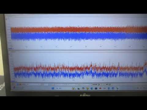 ガラス容器を利用した、メガヘルツ超音波のパルス発振・スイープ発振実験（超音波システム研究所）