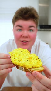 Gordon Ramsay’s Secret to Perfect Scrambled Eggs