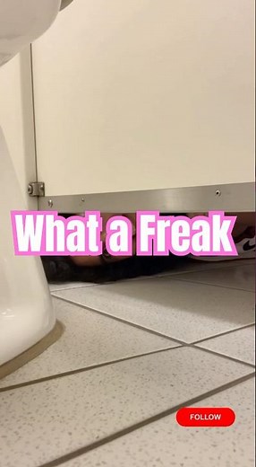 When Someone Peeks Under the Stall… RUN 💀🚽