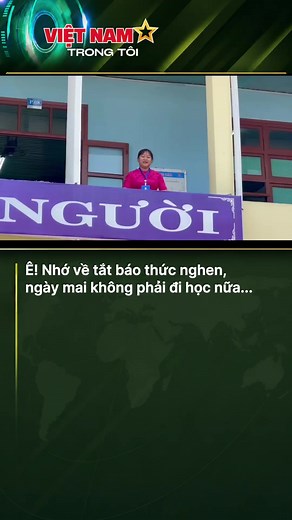 Ê! Nhớ về tắt báo thức nghe — Ngước lên ngắm muôn màu pháo hoa