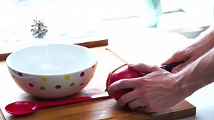 Video/ A tutta frutta: ecco tips e trucchi per i vostri freschi spuntini estivi!