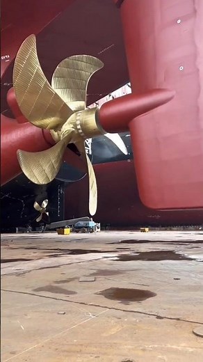 “How Ships Use 140-Ton Propellers!”