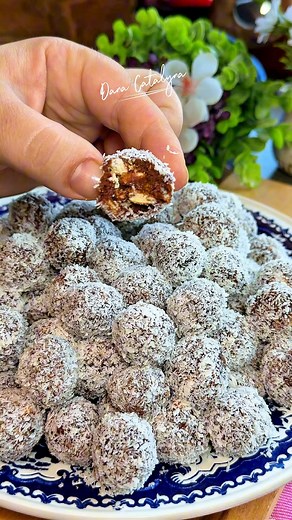 Bilute de biscuiti cu stafide si rom! #food #foodie #localfood #bilute | Dana Catalyna