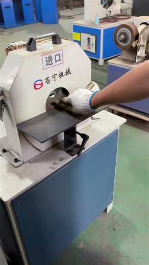 suymmetrical grinding of both sides of the parting line of the hardware tools#stickwelding