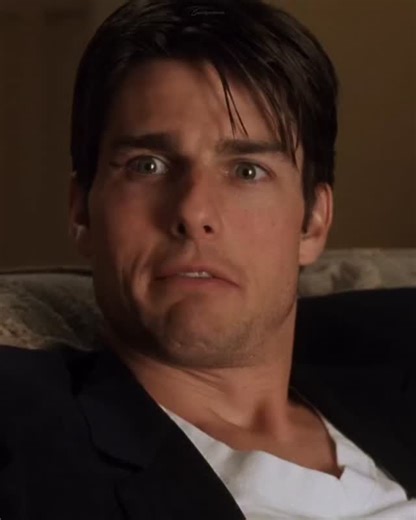 WXYZ on Instagram: "Tom Cruise spent a lot of time off-camera with young Jonathan Lipnicki (Ray), playing and talking with him to build a genuine connection. This helped their bond feel completely natural on screen, which became one of the film's emotional highlights. In fact, this line "Did you know the human head weighs eight pounds?" was actually improvised by Lipnicki himself! His innocent charm and spontaneous energy brought warmth and authenticity to the movie, perfectly balancing Cruise's