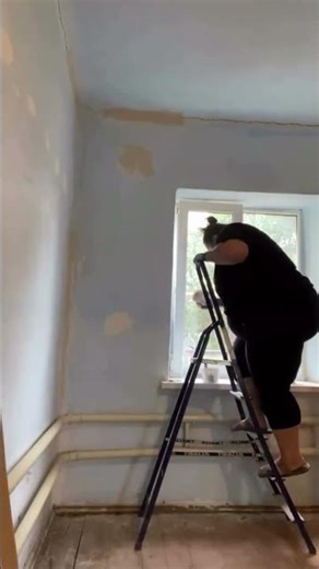 This Ladder Could NOT Handle Her 😂💀 | Epic Ladder Fail Short