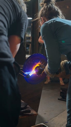 The highs and lows of 🔥hot assembly🔥 Stream Blown Away Season 4 now on @netflix! #blownaway #glassblowing #glassart | Blown Away