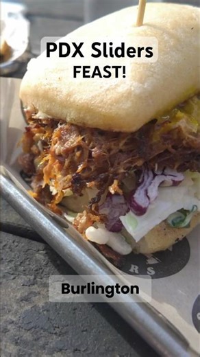 🍔👀 PDX Sliders brought out a full-on slider feast. Now we see if they really live up to the hype