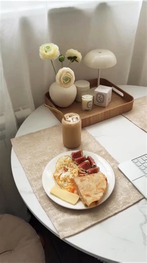 Cozy Autumn Vlog: Skincare, Pilates & Iced Coffee 🥐☕️ #aesthetic #autumn #fallvibes #morningroutine