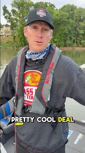 Watch Dustin Connell fishing today live at Heavy Hitters #bassfishing #smithmountainlake #live