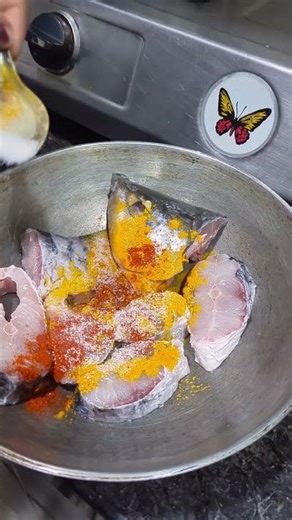 #song #music #food #indiancurry #cooking #grumpygravy #indianfood #haldi #fish #trending #shots