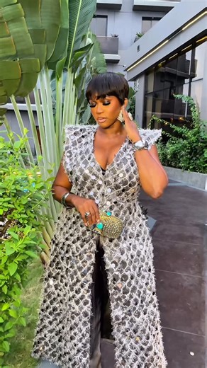 Waje Iruobe on Instagram: "LEADING LADY ENERGY!!!🚀🧨 Out for the premiere of @averydirtychristmasmovie out in cinemas nationwide tomorrow. What cinema do I visit first? 🤔 Styled by: @bennysstyling_ Fit: @ladybeellionaire_luxury Facebeat: @karomzsignature Hairstylist @patricksbeautyzone Shot by: @dim_kodi"