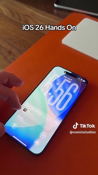iOS 26 Update: Readability Concerns with Liquid Glass UI
