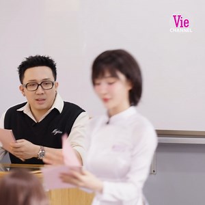 Người ta khoe khéo mà hông ai để ý kkkkk ----- Em Xinh “Say Hi” - Phát sóng lúc 20h00 thứ 7 hàng tuần từ 31.05 trên kênh truyền hình HTV2 - Vie Channel và ứng dụng giải trí VieON ----- © Chương trình Em Xinh "Say Hi" thuộc bản quyền của Vie Channel thuộc DatVietVAC, được khai thác và bảo vệ bản quyền bởi VieNETWORK #EmXinhSayHi #VieON #VieChannel #DatVietVAC | The Masked Singer Vietnam Ca Sĩ Mặt Nạ Vie Channel
