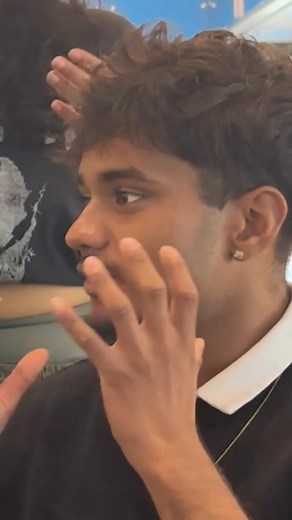 WE SAID....A 👏REUSABLE 👏CONTAINER 👏FROM 👏THE 👏BREAK👏 CAFÉ! 👏 Save money and help us make campus more environmentally friendly by asking for a reusable container! Wondering how to get one at the Break Cafe?? Here's a breakdown: 🗣️Ask the cashier for a Reusable container 🪪Tap your form of payment ↩️Once your done with your delicious meal, return it to the Smart Bin Return Station located on the north entrance of the Second Student Centre! It's that simple!✨ Check us out at: 📍The Break Ca