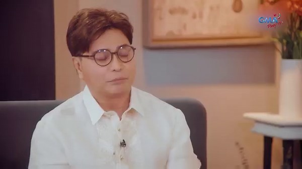 Ano ang dapat gawin ng isang OFW na may abusive employer? Narito ang paalala at payo ng Overseas Workers Welfare Administrator, Arnaldo Ignacio. Mapapanood ang full episodes ng “Magpakailanman“ overseas sa GMA Pinoy TV. | GMA Pinoy TV