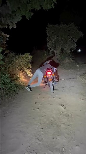 Something appeared suddenly on the night turn | #viral #youtubeshorts