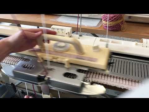Single Motif on Knitting Machine