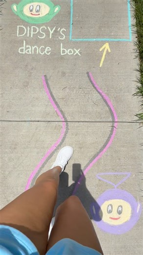 This colourful chalk creation just gave us some Tubby-tastic inspiration for some summertime fun in the sun 💜💚💛❤️ #playbasedlearning #playandlearn #playtime | Teletubbies