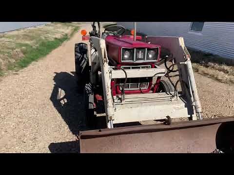International 284 Tractor