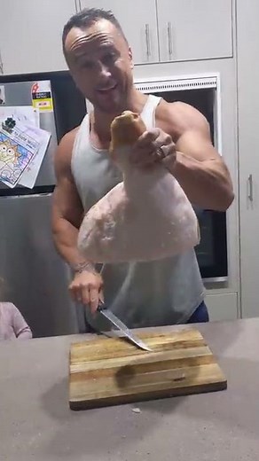 How to cut a leg of ham. (christmas ham)