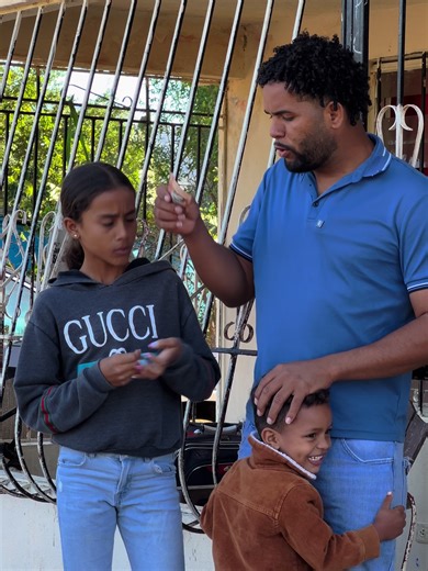 👧🏴‍☠️🛍️Niña tenía el plan perfecto para llevarse la compra de su vecina pero le sucedió lo inesperado 👧🏴‍☠️🛍️Girl had the perfect plan to take her neighbor's shopping but the unexpected happened to her #usa #Family #education #reflection #badcostumbre