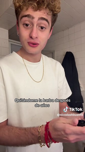Súper diferente sin barba #nicobuenfil #barba #satisfactorio | Beard Trim