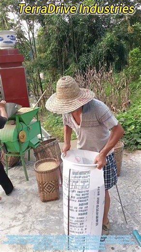 Smart Agricultural Hack: Bagging Harvested Grain Without Extra Help