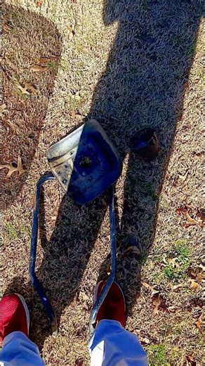 dropping a metal thing onto another sound effect