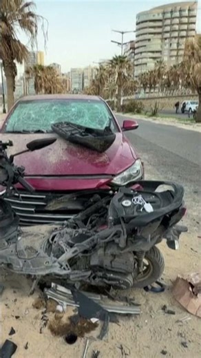 مشاهد من موقع الغارة التي استهدفت منطقة الرملة البيضاء في بيروت