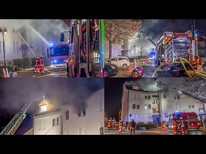 [TÖDLICHER BRAND IN WOHNHAUS] VOLLBRAND + RAUCH | FEUERWEHR im GROSSEINSATZ mit 2 DREHLEITERN