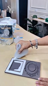 MOULD ADDICTS MUST HAVE ALERT! Vilma @renovelleasenseofrenewal shows just how easy and fun it is to work with our brand-new Casting Mix! ✨ Simply mix the powder and water in a 2:1 ratio, pour it into your favorite Decor Mould®, and let the magic happen. The crisp, detailed results speak for themselves—an incredible alternative to resin casting! 🖤 Perfect for all your DIY and decor projects, our Casting Mix is now available through Redesign With Prima® Retailers worldwide! 🌍 and here https://ww