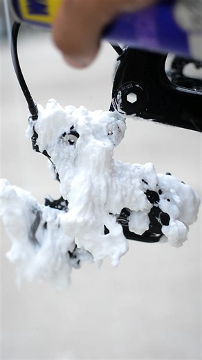 4.6K views · 483 reactions | WD-40 bike degreaser for cleaner ✅ #bikeservice #bikemaintenance #service #roadbike #diy #bicycle | Thanapong Nueangjamnong | Facebook