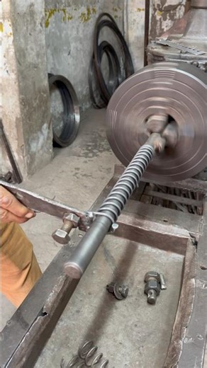 How to make a perfect compression spring on lathe #shorts #springmaking
