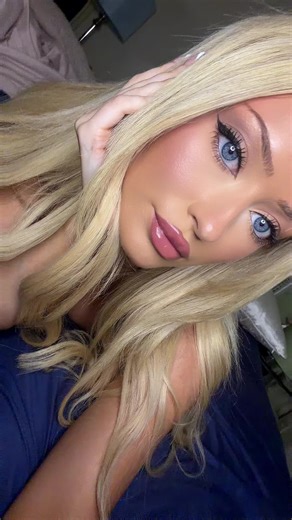 Lucy Davis (@luycydavis)’s videos with som original - ️