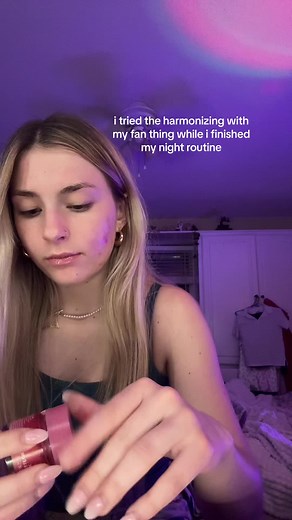 Girl Harmonizing with Fan | Nostalgic Sound Experiment