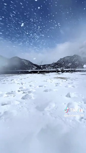 群馬県の美しい榛名山と榛名湖の風景
