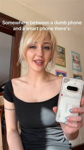 Syd Rosalee | me when I'm a tech reviewer now. Not an add i never get paid for anything lol - - - - - - - - #sydrosalee #androidphone #tech... | Instagram