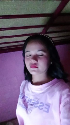 mae (@itsmesarahme)’s videos with original sound - w