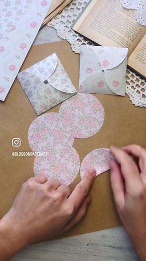 💌 DIY Mini Envelopes Tutorial! 🌸 Create adorable mini envelopes using our digital paper pack! 🎨💖 Perfect for crafting, gifting, and adding a personal touch to your projects ✨ This is item 2925 from my Shop. Link in bio 😃 #diy #minienvelope #envelope #easytutorial #papercraft #junkjornal #journalembellishments #diyembellishment #journalpockets #journalideas #digitalpaper #sobre #tutorial #scrapbooking #printables #diyenvelope